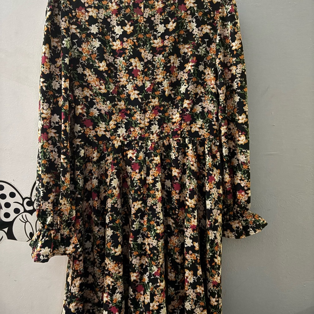 SHEIN Floral Long Sleeve Dress - Picture 2 of 4